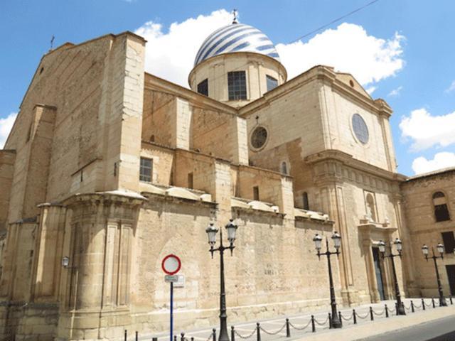 Las 9 Candelas Alojamiento En El Centro De Yecla Exterior photo